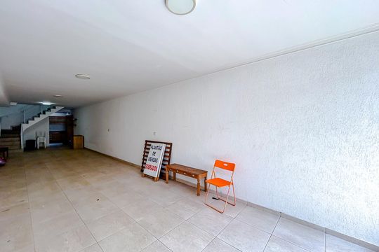 Garagem de casa à venda com 3 quartos, 180m² em Vila Santa Isabel, São Paulo