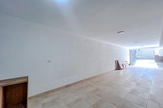 Garagem de casa à venda com 3 quartos, 180m² em Vila Santa Isabel, São Paulo