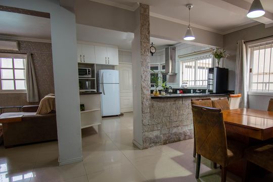 Sala de jantar de casa à venda com 3 quartos, 216m² em Estância Velha, Canoas