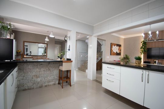 Cozinha de casa à venda com 3 quartos, 216m² em Estância Velha, Canoas