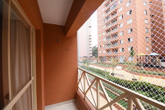 Sacada da Sala de apartamento à venda com 3 quartos, 80m² em Cabral, Curitiba