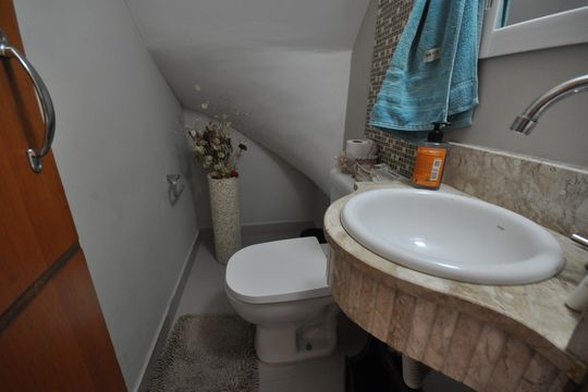 Lavabo de casa à venda com 3 quartos, 85m² em Vila Nivi, São Paulo