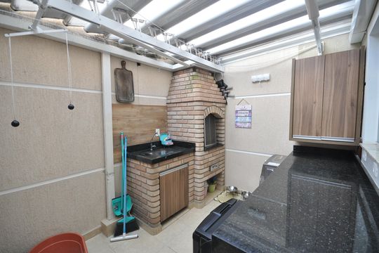 Área de serviço de casa à venda com 3 quartos, 85m² em Vila Nivi, São Paulo