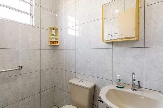Casa à venda com 6 quartos, 240m² em Jardim Santo André, Santo André