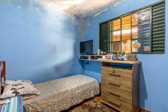 Casa à venda com 6 quartos, 240m² em Jardim Santo André, Santo André