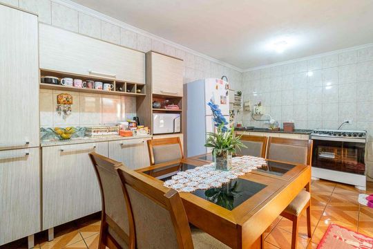 Casa à venda com 6 quartos, 240m² em Jardim Santo André, Santo André