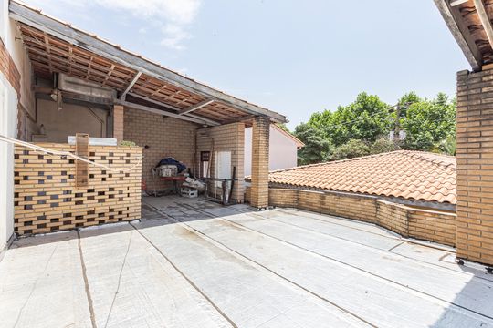 Casa à venda com 2 quartos, 250m² em Indianópolis, São Paulo