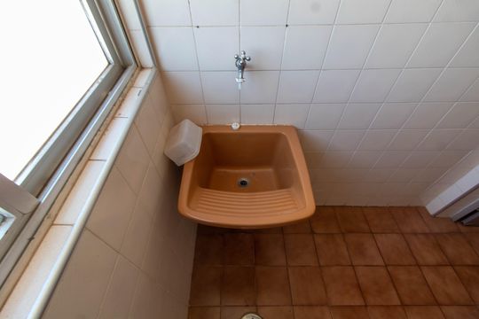 ÁREA DE SERVIÇO de apartamento à venda com 1 quarto, 64m² em Jardim Flamboyant, Campinas