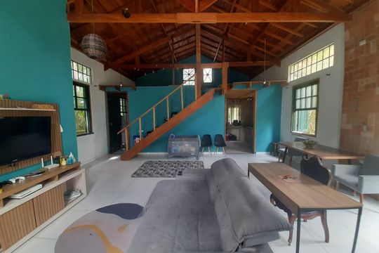 Sala de casa para alugar com 3 quartos, 120m² em Parque Cerejeiras, Suzano
