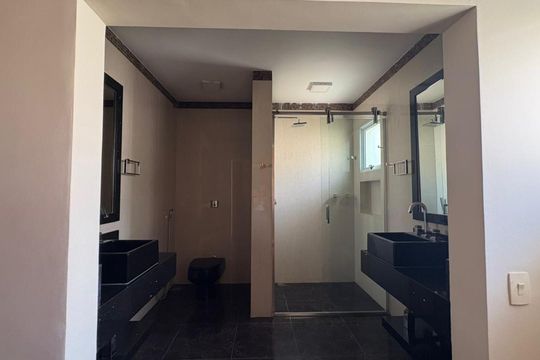 Casa à venda com 5 quartos, 380m² em Residencial Tres (Alphaville), Santana de Parnaíba