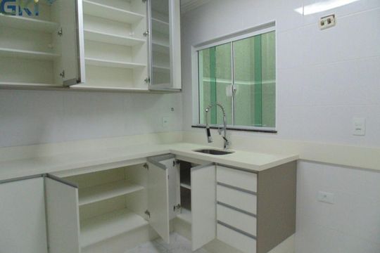 Casa à venda com 3 quartos, 80m² em Parque Vitoria, São Paulo