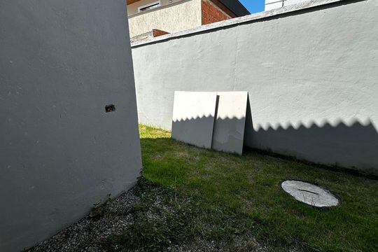 Quintal de casa de condomínio à venda com 3 quartos, 188m² em Vargem Pequena, Rio de Janeiro