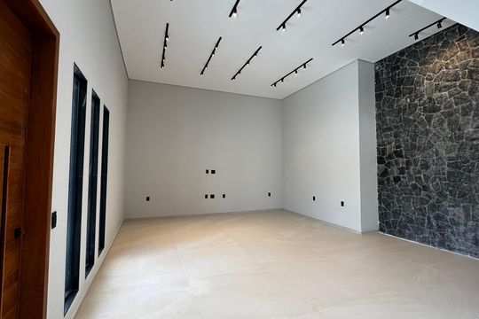 Sala de casa de condomínio à venda com 3 quartos, 188m² em Vargem Pequena, Rio de Janeiro