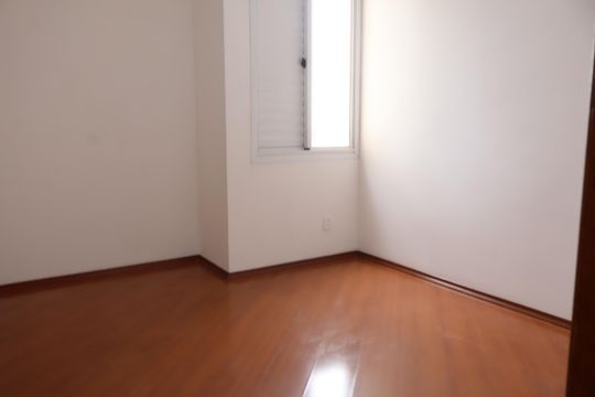Quarto 1 de apartamento à venda com 2 quartos, 50m² em Vila Ema, São Paulo