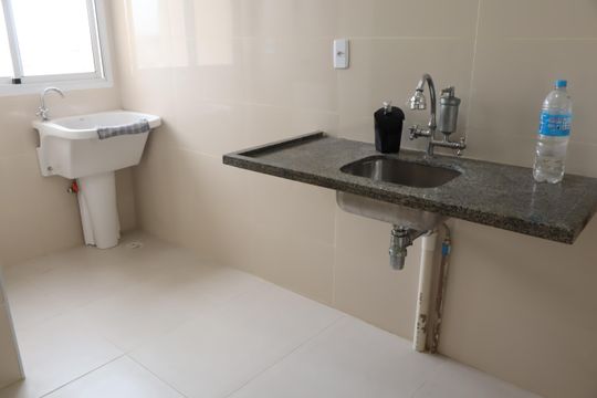 Cozinha e Área de Serviço de apartamento à venda com 2 quartos, 50m² em Vila Ema, São Paulo