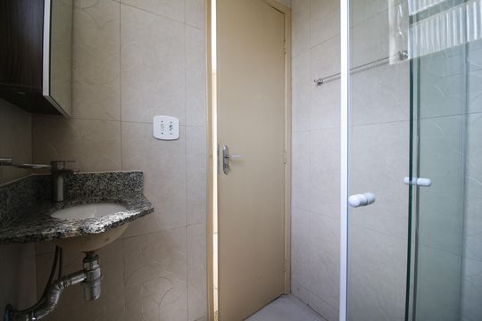 Banheiro da Suíte 1 de apartamento à venda com 3 quartos, 93m² em Tanque, Rio de Janeiro