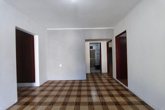 Sala de casa à venda com 2 quartos, 387m² em Jardim Yeda, Campinas