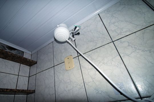 Banheiro de apartamento para alugar com 2 quartos, 45m² em Irajá, Rio de Janeiro