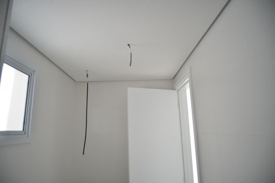 Banheiro da Suíte de apartamento à venda com 2 quartos, 94m² em Vila Valparaíso, Santo André