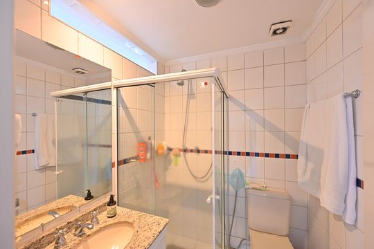 Banheiro da Suíte 2 de apartamento para alugar com 3 quartos, 123m² em Vila Clementino, São Paulo