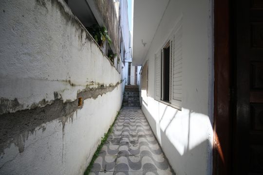 Corredor de casa à venda com 3 quartos, 300m² em Campo Limpo, São Paulo