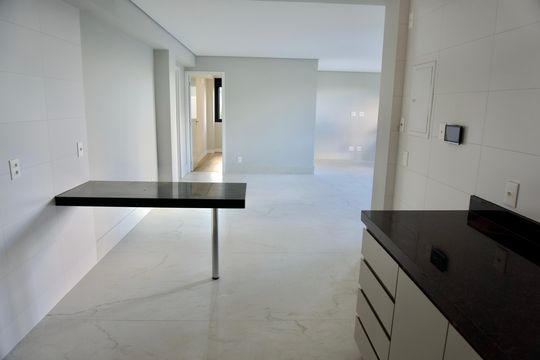 Apartamento à venda com 4 quartos, 125m² em Serra, Belo Horizonte