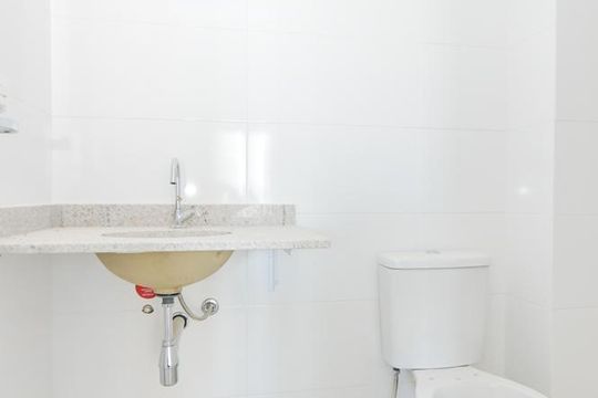Banheiro  de kitnet/studio à venda com 1 quarto, 48m² em Picanço, Guarulhos