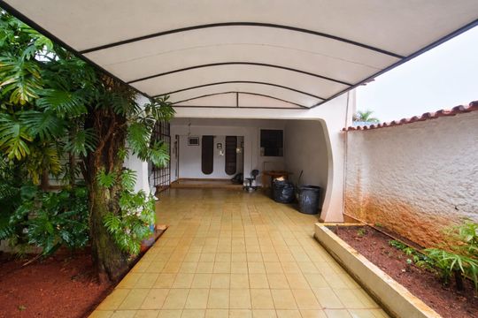 Entrada de casa para alugar com 3 quartos, 450m² em Setor Marista, Goiânia