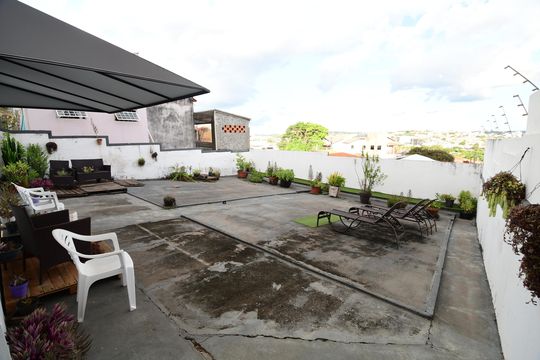 Quintal de casa à venda com 5 quartos, 238m² em Vila Nogueira, Campinas