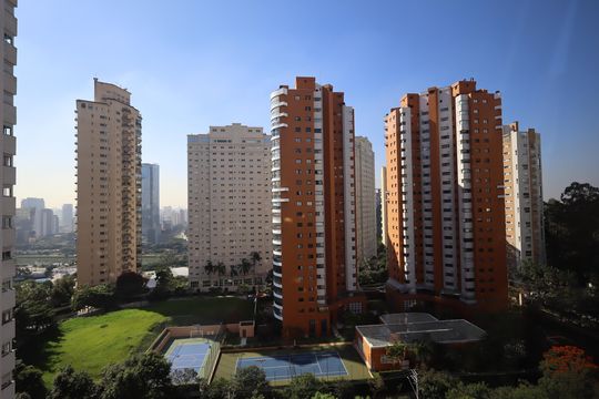 Vista de apartamento para alugar com 2 quartos, 70m² em Panamby, São Paulo
