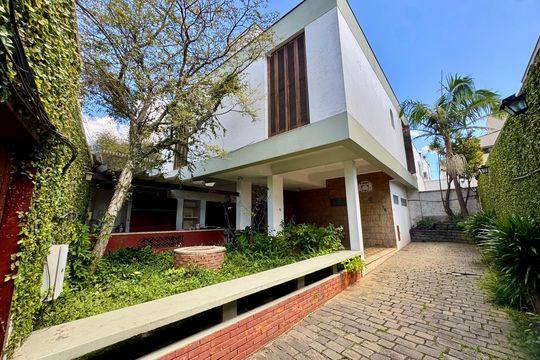 Garagem de casa à venda com 4 quartos, 279m² em Jardim Maia, Guarulhos