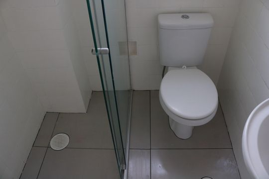 Banheiro de apartamento para alugar com 1 quarto, 40m² em Barra Funda, São Paulo