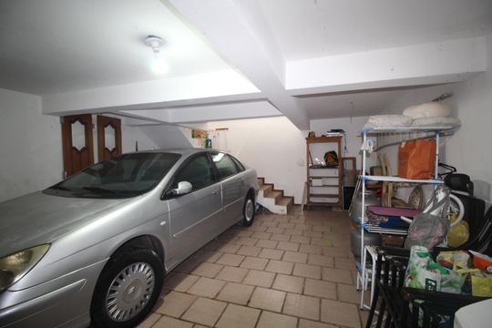 Garagem de casa à venda com 2 quartos, 100m² em Parque Santa Fé, Porto Alegre