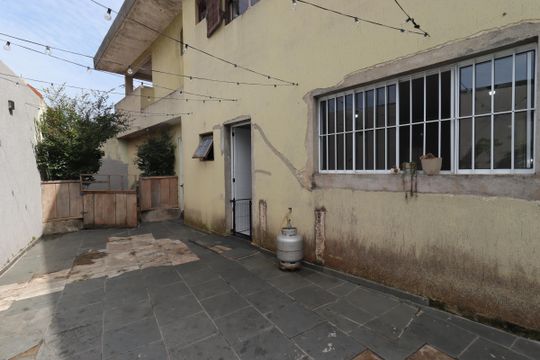 Quintal de casa à venda com 4 quartos, 235m² em Parque Gerassi, Santo André