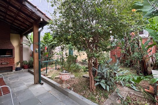 Quintal de casa à venda com 2 quartos, 162m² em Utinga, Santo André