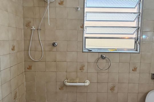 Banheiro de casa à venda com 2 quartos, 162m² em Utinga, Santo André