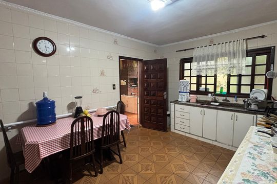 Cozinha de casa à venda com 2 quartos, 162m² em Utinga, Santo André