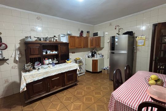 Cozinha de casa à venda com 2 quartos, 162m² em Utinga, Santo André