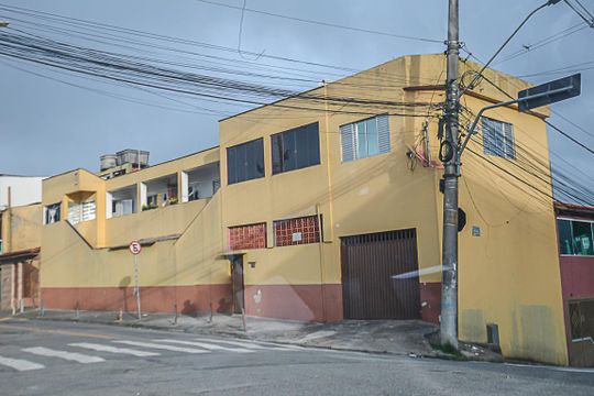 Fachada de casa à venda com 7 quartos, 300m² em Alto Industrial, São Bernardo do Campo