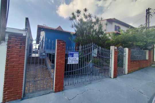 Fachada de casa à venda com 4 quartos, 240m² em Parque Cisper, São Paulo