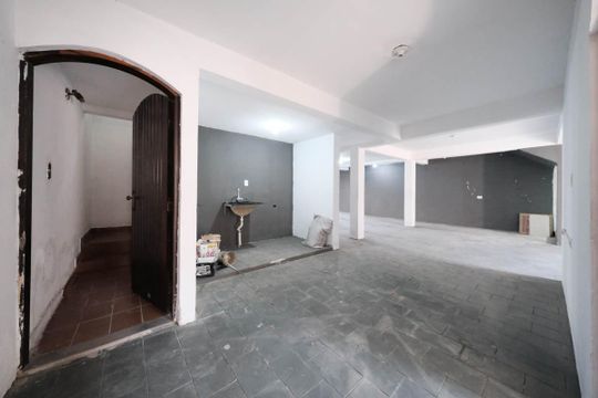 Garagem de casa à venda com 4 quartos, 240m² em Parque Cisper, São Paulo