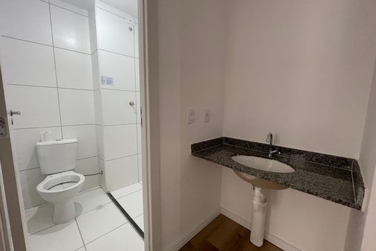 Banheiro de apartamento à venda com 2 quartos, 37m² em Jaguaré, São Paulo