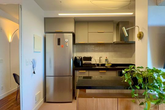 Cozinha de kitnet/studio à venda com 1 quarto, 42m² em Pinheiros, São Paulo