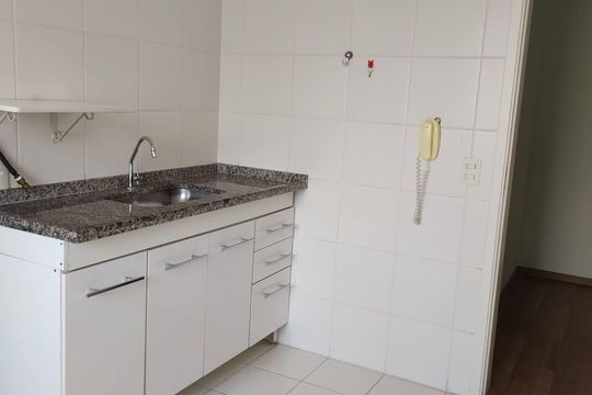 Apartamento à venda com 1 quarto, 58m² em Vila Nova Esperia, Jundiaí