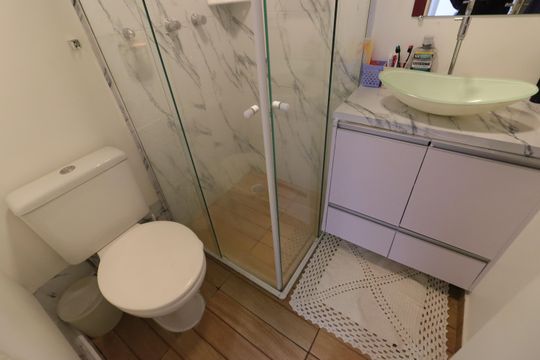 Banheiro de apartamento à venda com 2 quartos, 46m² em Novo Osasco, Osasco