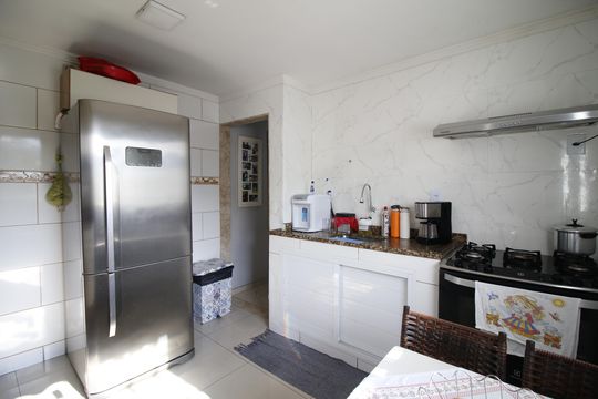 Cozinha de casa à venda com 2 quartos, 320m² em Curicica, Rio de Janeiro
