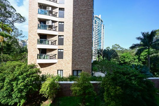 Vista da Suíte 4 de apartamento à venda com 4 quartos, 211m² em Parque do Morumbi, São Paulo