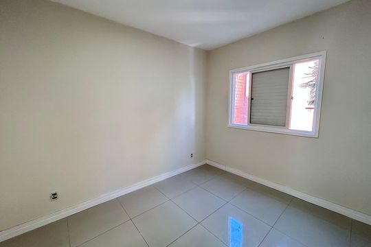 Quarto 1 de apartamento à venda com 3 quartos, 80m² em Jardim Valeria, Guarulhos