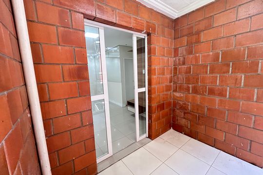Varanda da Sala de apartamento à venda com 3 quartos, 80m² em Jardim Valeria, Guarulhos