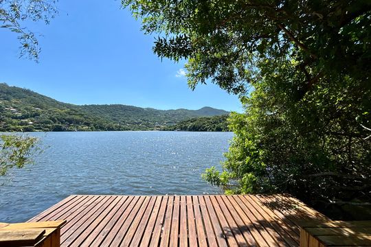 Deck Privativo  de apartamento para alugar com 4 quartos, 180m² em Lagoa da Conceição, Florianópolis